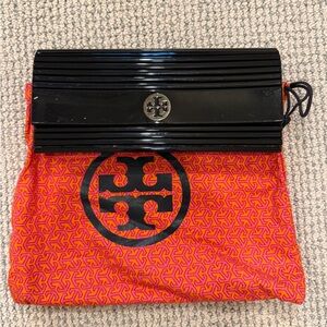 Tory Burch black hard ribbed clutch